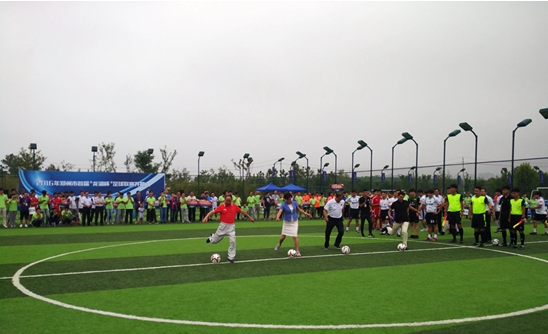 郑州“龙湖杯”足球赛拉动全民健身热