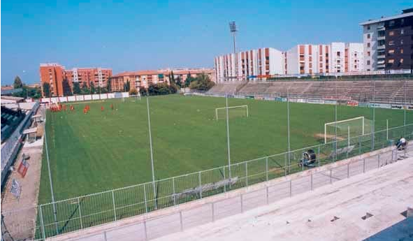 建于1930年的法诺 R.mancini 足球场