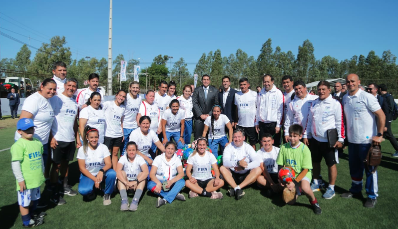 携手国际机构“校园足球”计划正式启动