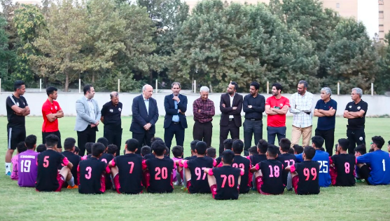 足协高层探访拉扎维城市青少年足球学校