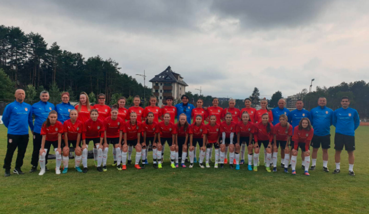 U17、U19女子足球国家队夏令营顺利进行