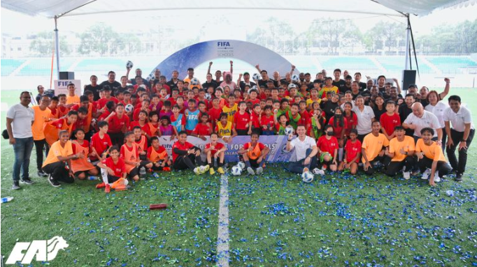 国际足联在新加坡推出校园足球（F4S）计划