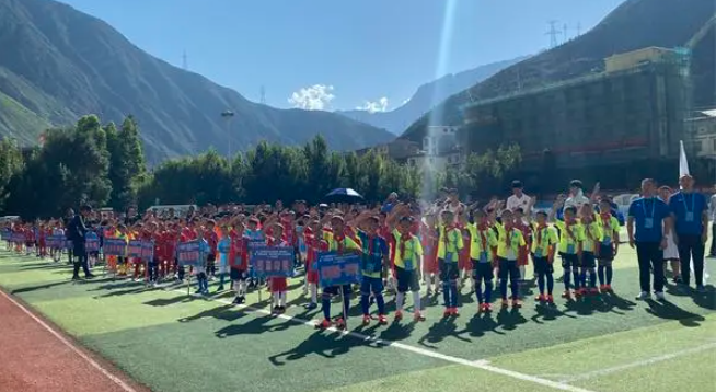 雄起！第二届中国青少年足球联赛在汶川开幕