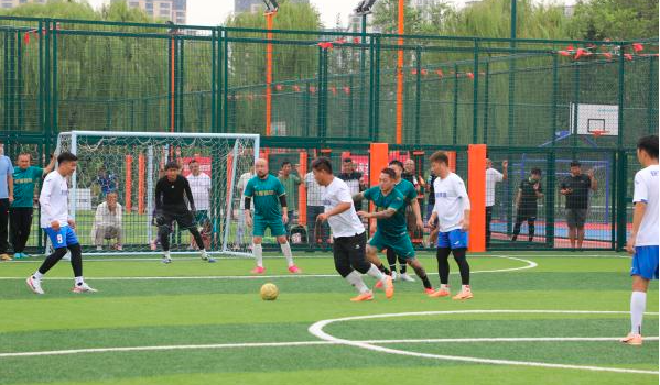 宜兴埠杯足球邀请赛“快乐童年足球队”取得第一
