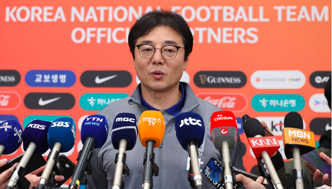 黄善弘教练否认成为国家A队正式主教练的可能性